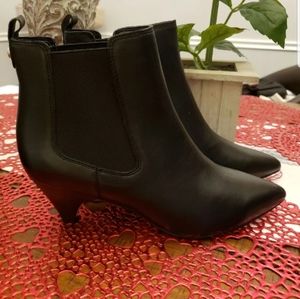Sam Edelman slip on leather bootie